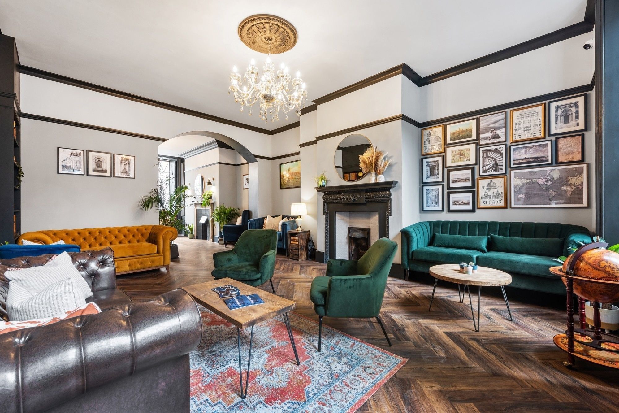 Lounge — The Drayton - 1 Bedford Row, Bromley