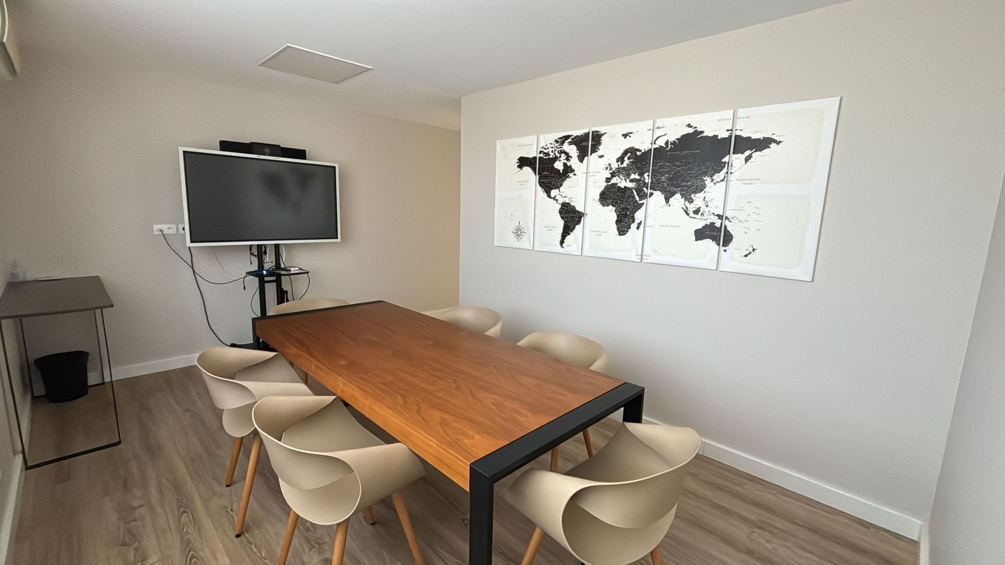 Salle de réunion 1 — Buro Club Puget Sur Argens, Saint-Raphaël