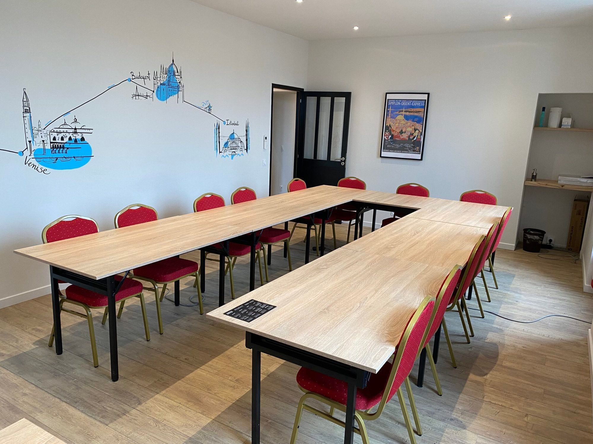 L’Orient-Express — La Gare Coworking Salon, Salon-de-Provence