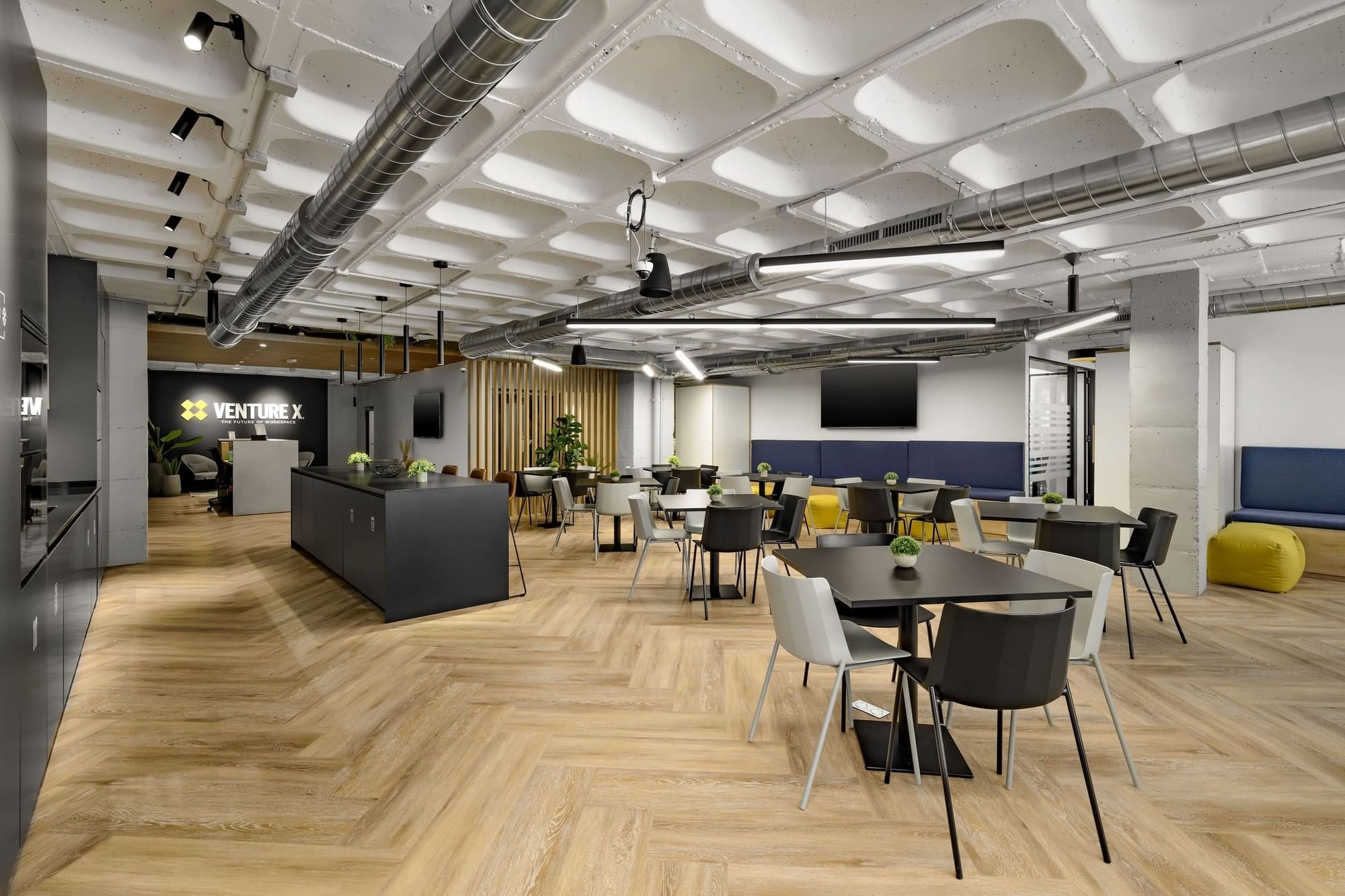 Pase de día — Venture X Azca, Madrid