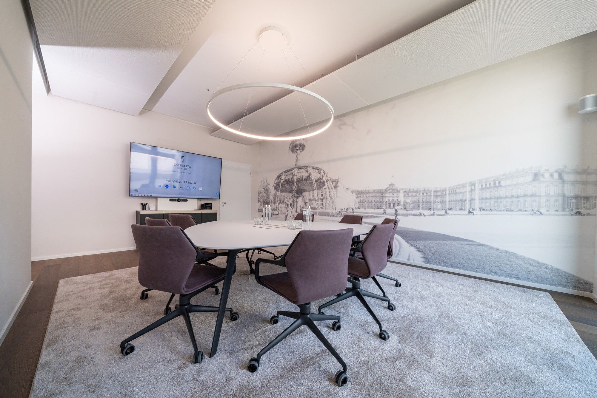 Besprechungsraum Schlossplatz — Satellite Office Stuttgart - K35, Sindelfingen