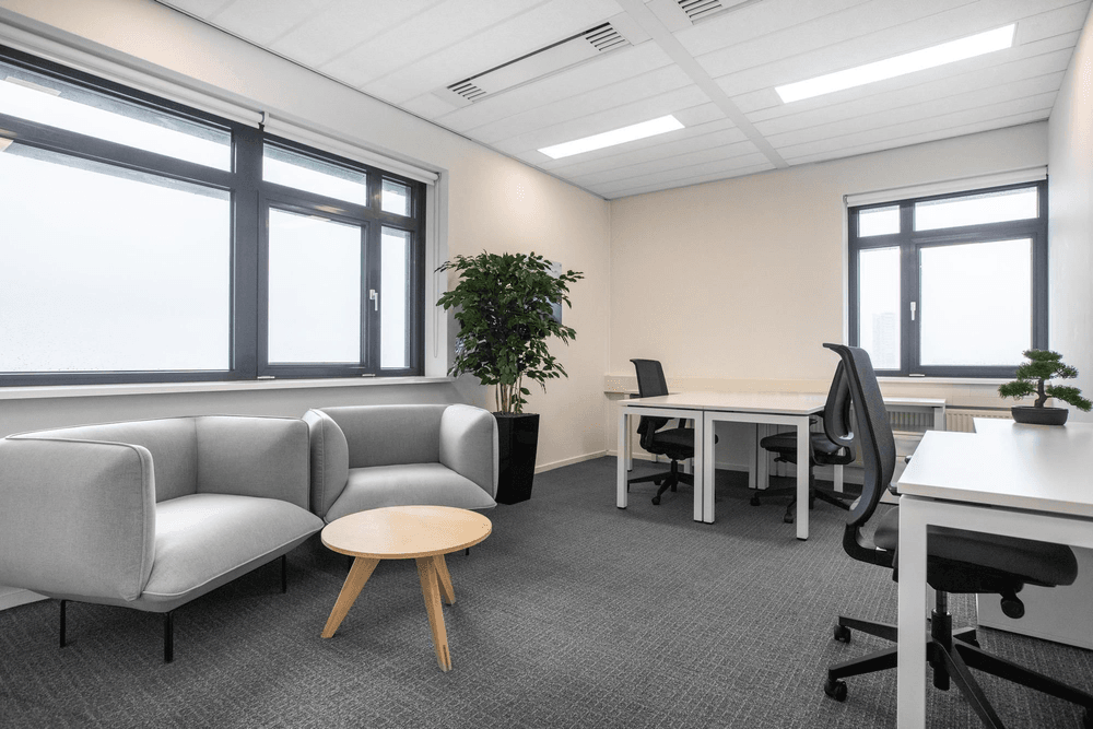 Regus Dubai, Single Business Tower، مكتب خاص 4 أشخاص، دبي