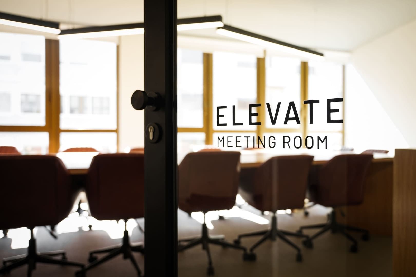 Meeting Room Elevate — Vertical Coworking - Dom Henrique, Matosinhos