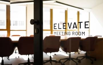Meeting Room Elevate — Vertical Coworking - Dom Henrique, Porto