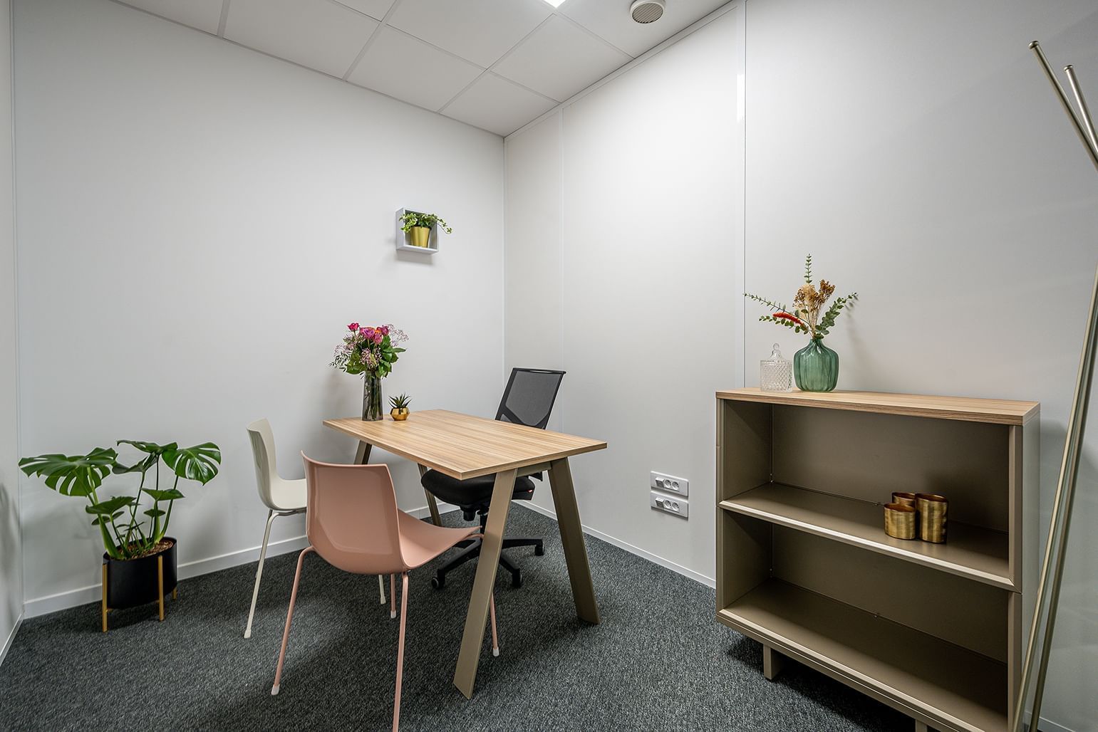 Bureau 35 - 1 poste (8m²) — B'CoWorker Strasbourg Schiltigheim, Schiltigheim