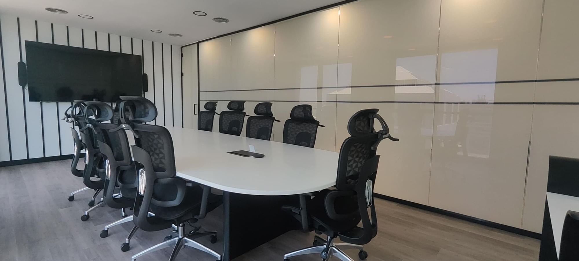 Sala de Juntas — Inn Offices Torneo, Seville