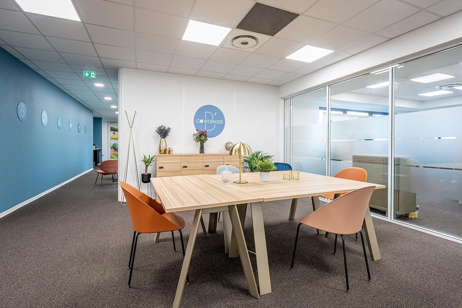 Poste en open space partagé  — B'CoWorker Strasbourg Entzheim, Strasbourg