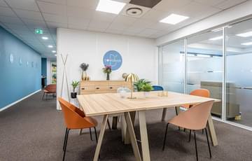 Poste en open space partagé — B'CoWorker Strasbourg Entzheim, Strasbourg