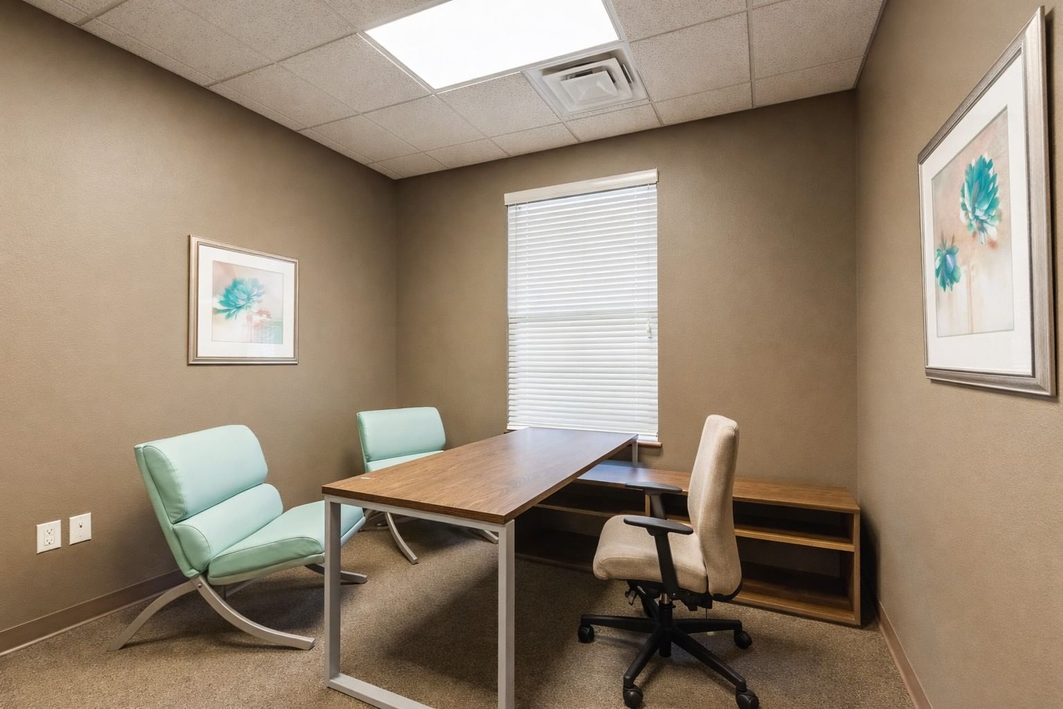 Meeting Room Day Office 2 — Essential Offices - Edmond, Oklahoma City, OK