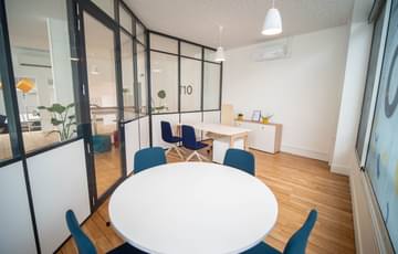Salle de réunion 6 personnes — T10, Auxerre