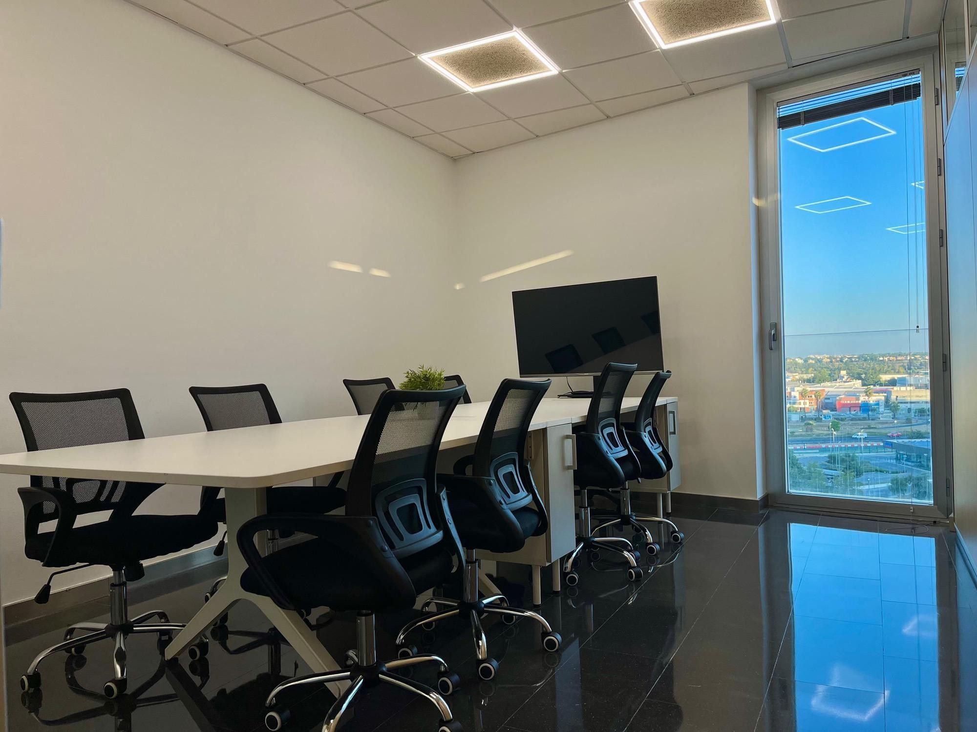 Espacio abierto Fijo — Inn Offices Torre Aljarafe Center, Seville