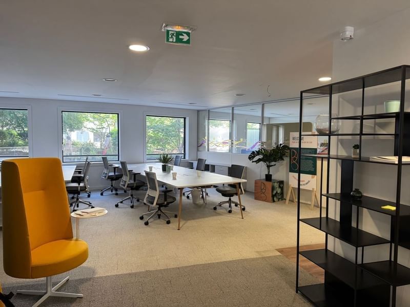 Open Space — Naama Place de Seine Levallois, Neuilly-sur-Seine