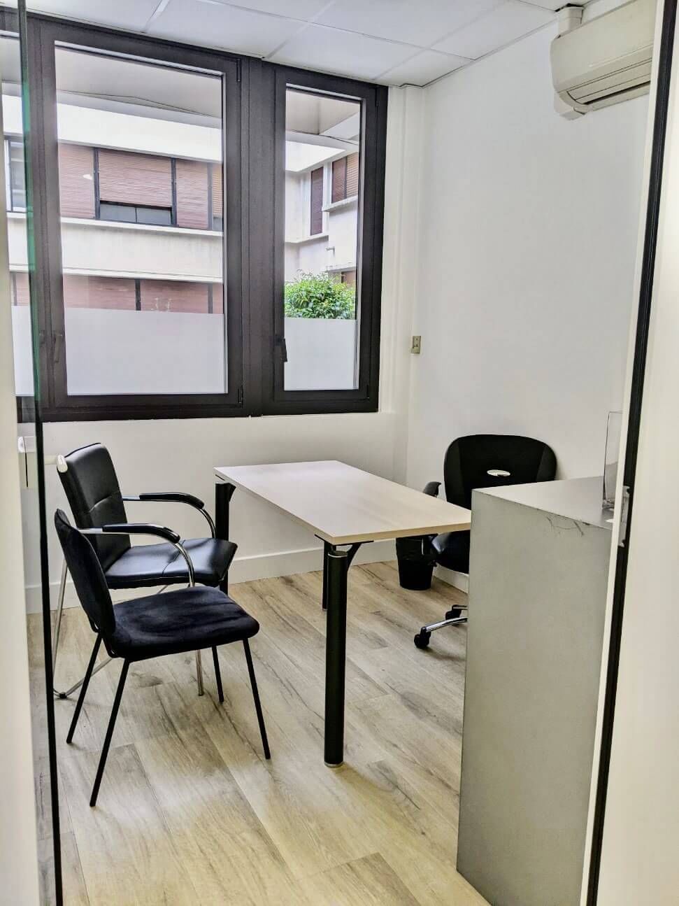 Bureau de passage — BurO'facil Toulon, Toulon