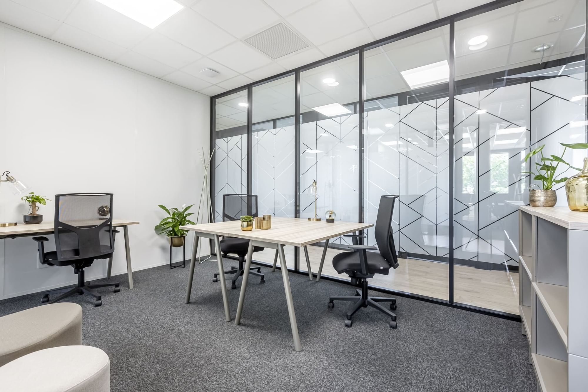 B24 - Bureau privatif éco 3 postes — B'CoWorker Orgemont, Angers