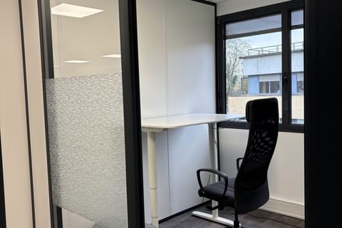 Day office — Opsone, Serris