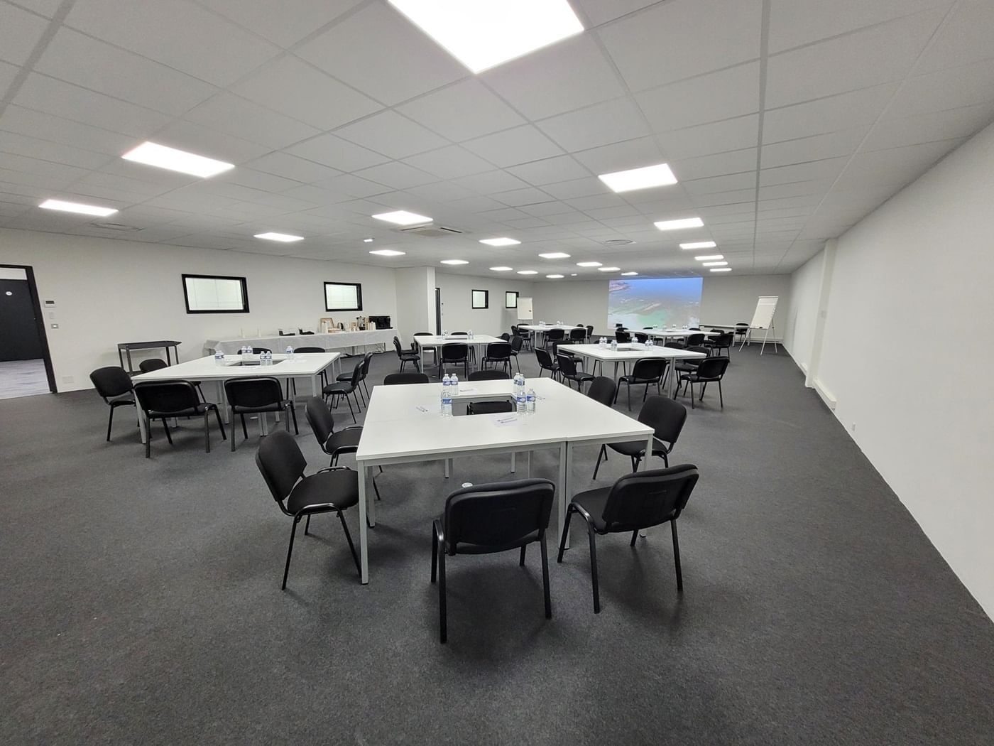 Salle Contemporaine — Community Work, Roanne