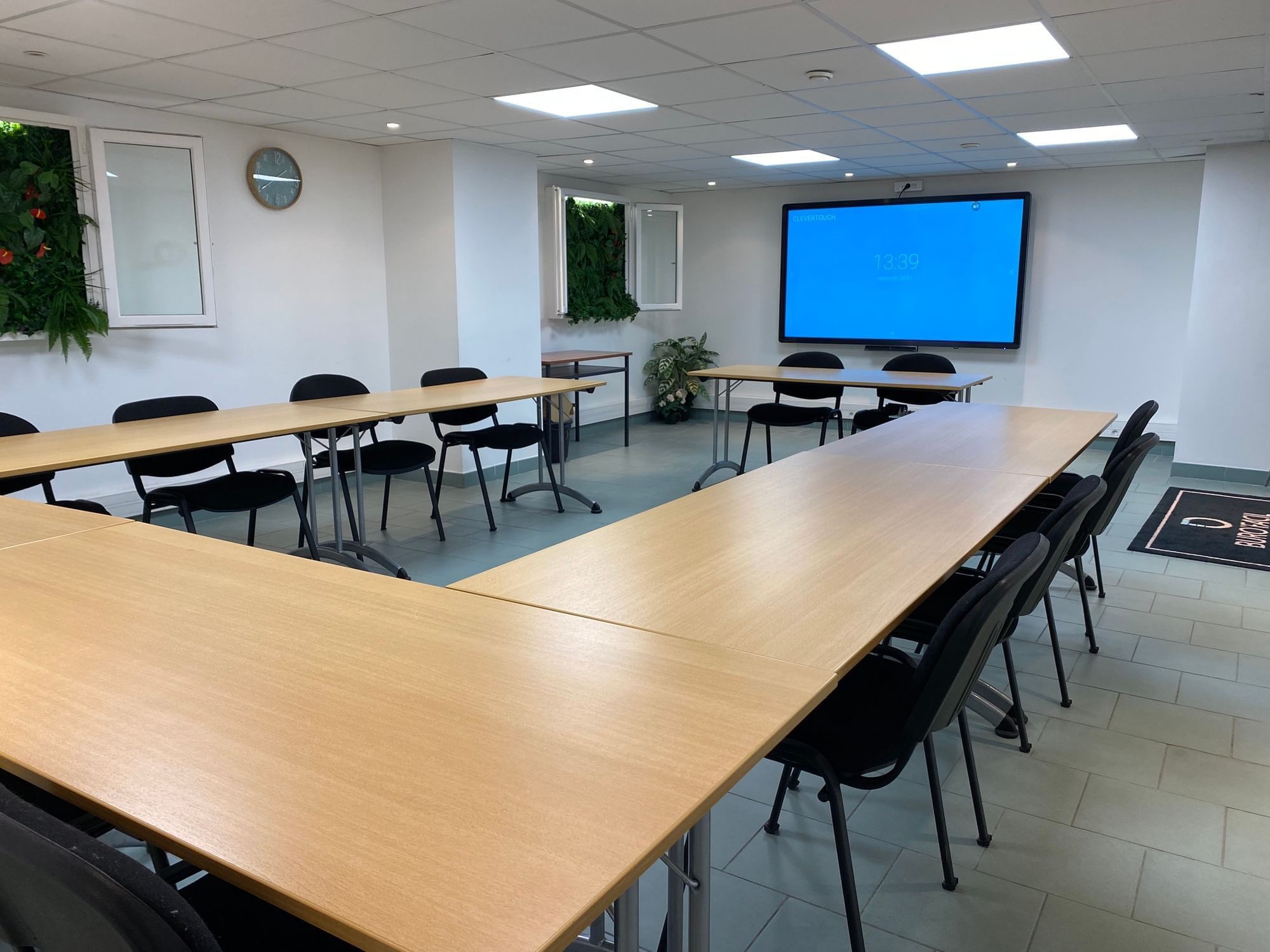 Salle Sardaigne — BurO'facil La Seyne, Toulon