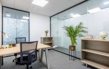 B18-Bureau privatif économique 2 postes — B'Coworker Angers Trélazé, Angers