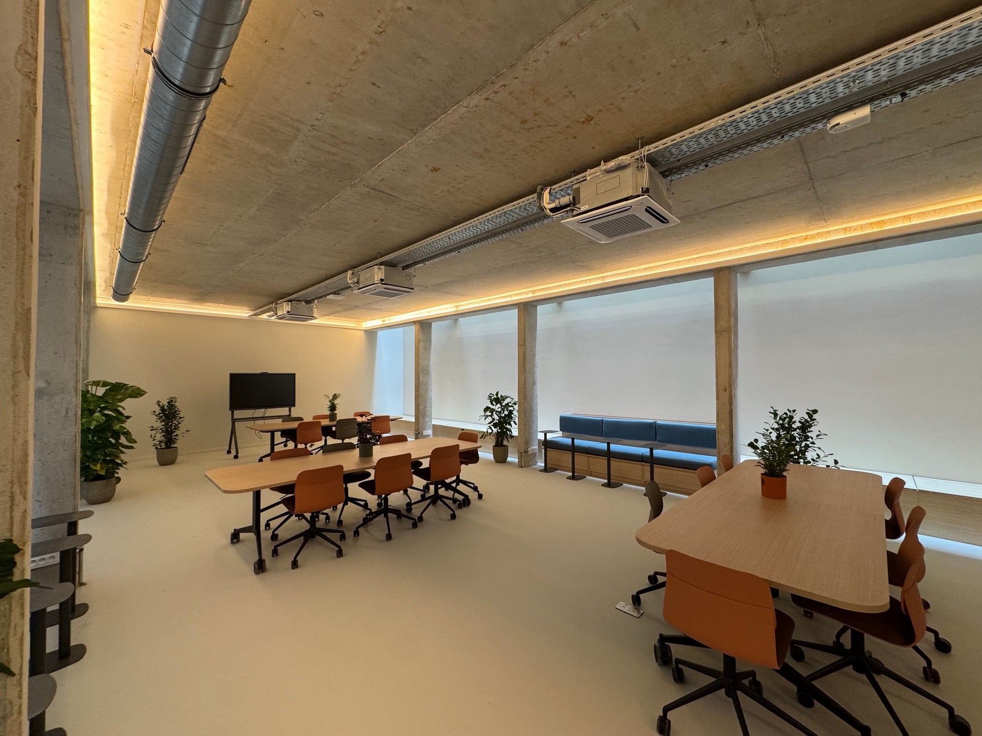 Salle Halle Evénementiel — Naama Le Studio, Montrouge