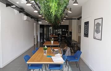 Hot Desk — Sitio Work Campo Alegre, Porto