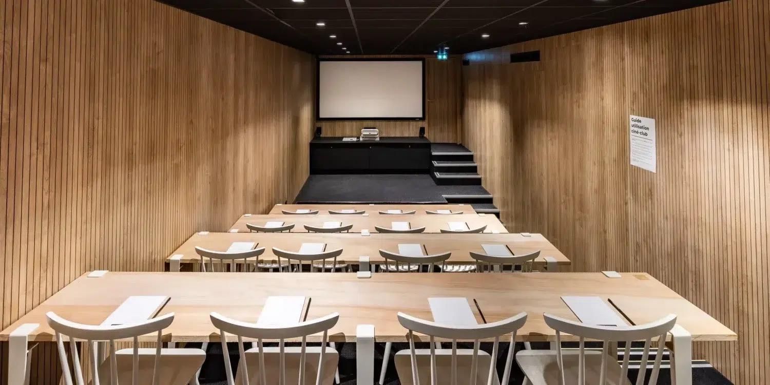 Salle Amphithéâtre — The Babel Community République, Marseille