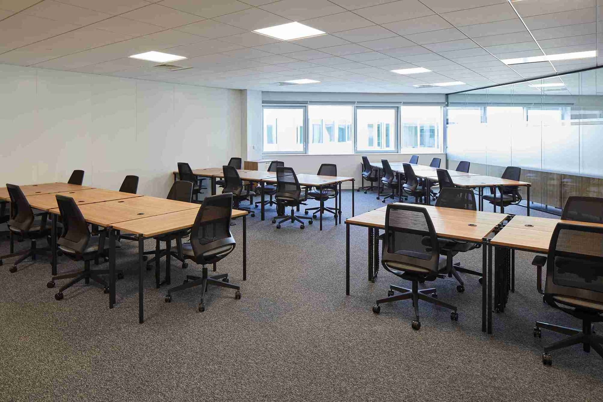 Bureau dédié 10 personnes — Wojo Lille, Lille