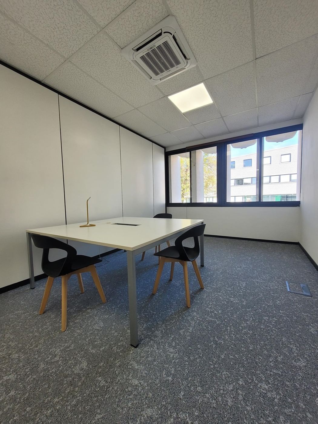 Bureau 2 personnes — Community Work, Roanne