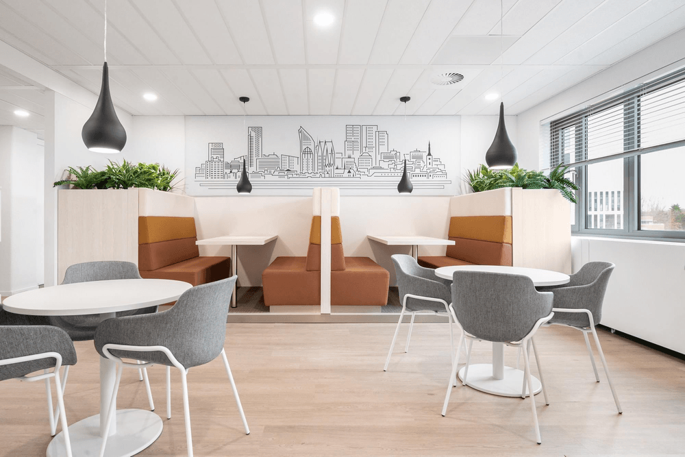 HQ FL, Fort Myers - McGregor Blvd, Coworking desk, Fort Myers, FL