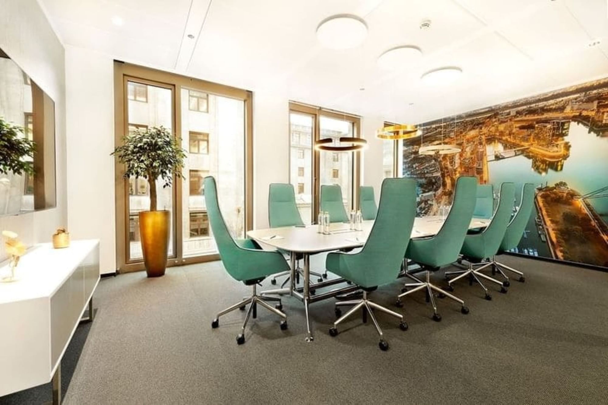 Meeting Room 3 — Contora Office Solutions - Düsseldorf KÖ-Quartier, Düsseldorf