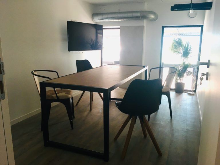 Salle de réunion de 2 à 4 personnes — Le Teepee, Bègles