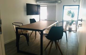 Salle de réunion de 2 à 4 personnes — Le Teepee, Bègles
