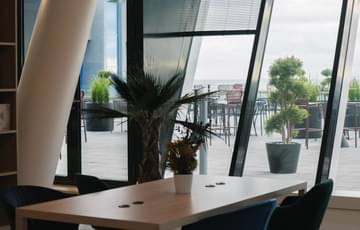 Salle 4 Personnes — Flex-O Nice Aéroport, Nice