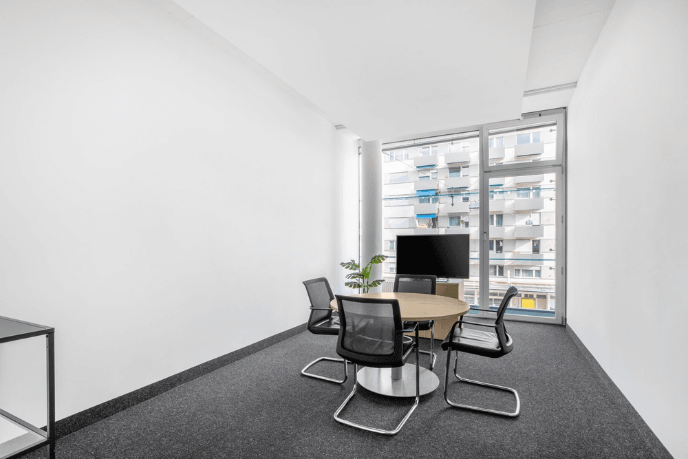 Regus LA, Lafayette - W. Pinhook Rd., Meeting room MR-702, Lafayette, LA