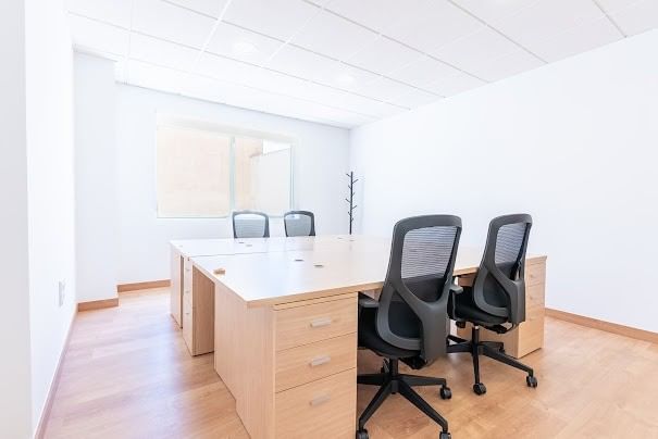 Oficina Privada 4 personas — CN Malaga, Málaga