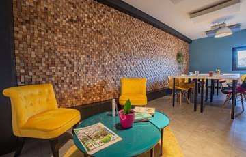 Salle de 4 à 6 personnes — Le 9 Coworking, La Rochelle
