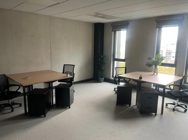 Bureau d'équipe (10 personnes) — Bureaux & Co Aix en Provence Crossroad, Marseille