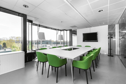 Salles de réunion — Regus Charleroi, Charleroi Airport, Charleroi