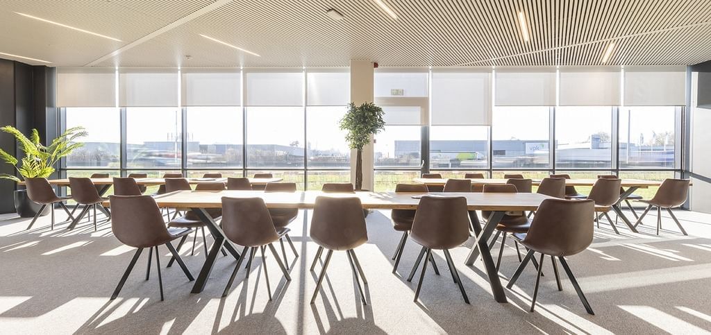 208. MIT — SkylinE40 Business Center, Ghent