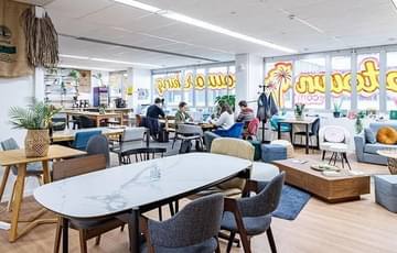 Poste de travail en open space — Hiptown Britannia, Villeurbanne