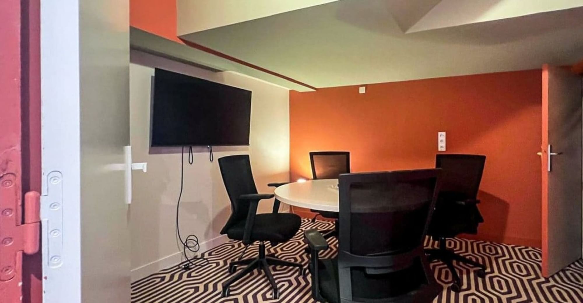 Salle de Réunion Pi  — MOTA Anglet, Biarritz