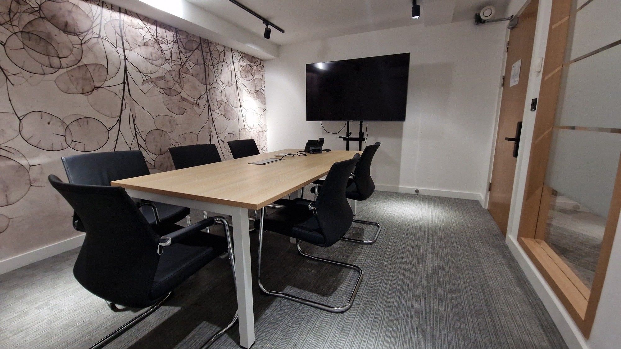 Meeting room for 6 people — Workways Dublin Belgard, Dublin
