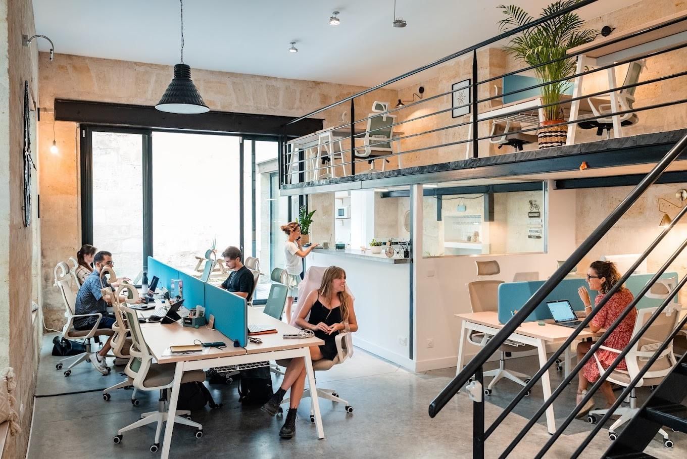 https://image.workin.space/wijpeg-59trsx7iho114zvgq8vhmb5c/le-loft-coworking-bordeaux0004_standard.jpg