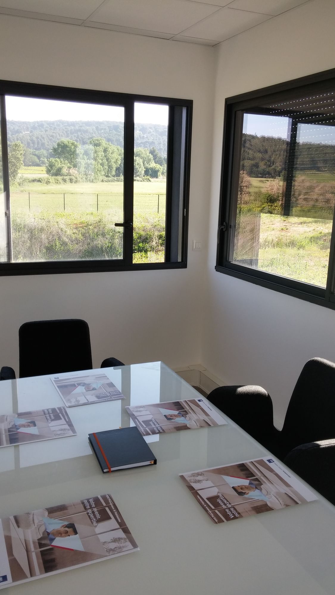 Salle de Réunion B2 — Morphoburo Aix-Eguilles, Aix-en-Provence