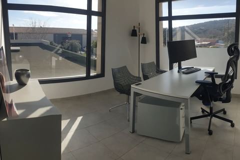 Bureau journée — ADC Domiciliation, Saint-Raphaël