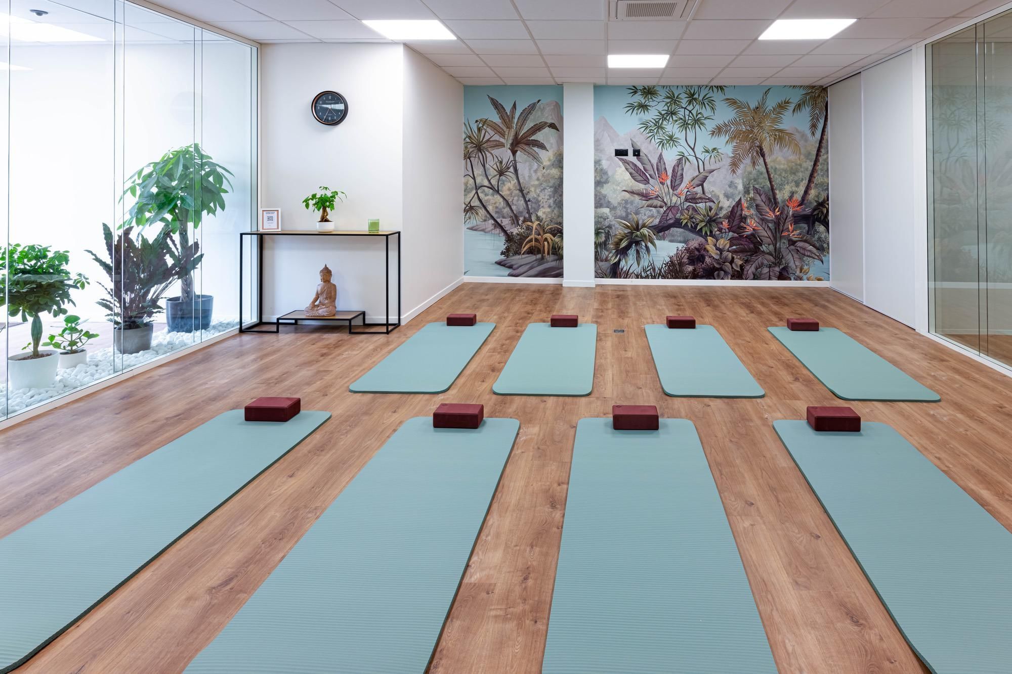 Yogi — Le W Chill, Palaiseau