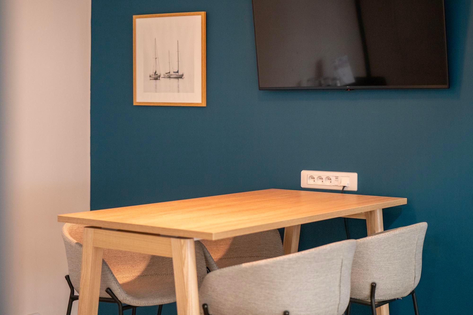 La Salle de Réunion 4 pax — Flex-O Rennes Eurorennes, Rennes