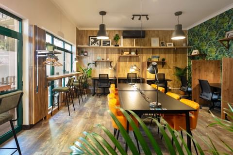 Coworking day pass — Rocha Beach House Portimão, Portimão