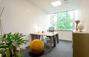 Bureau B22 pour 1 poste — B'CoWorker Saint-Priest, Chassieu