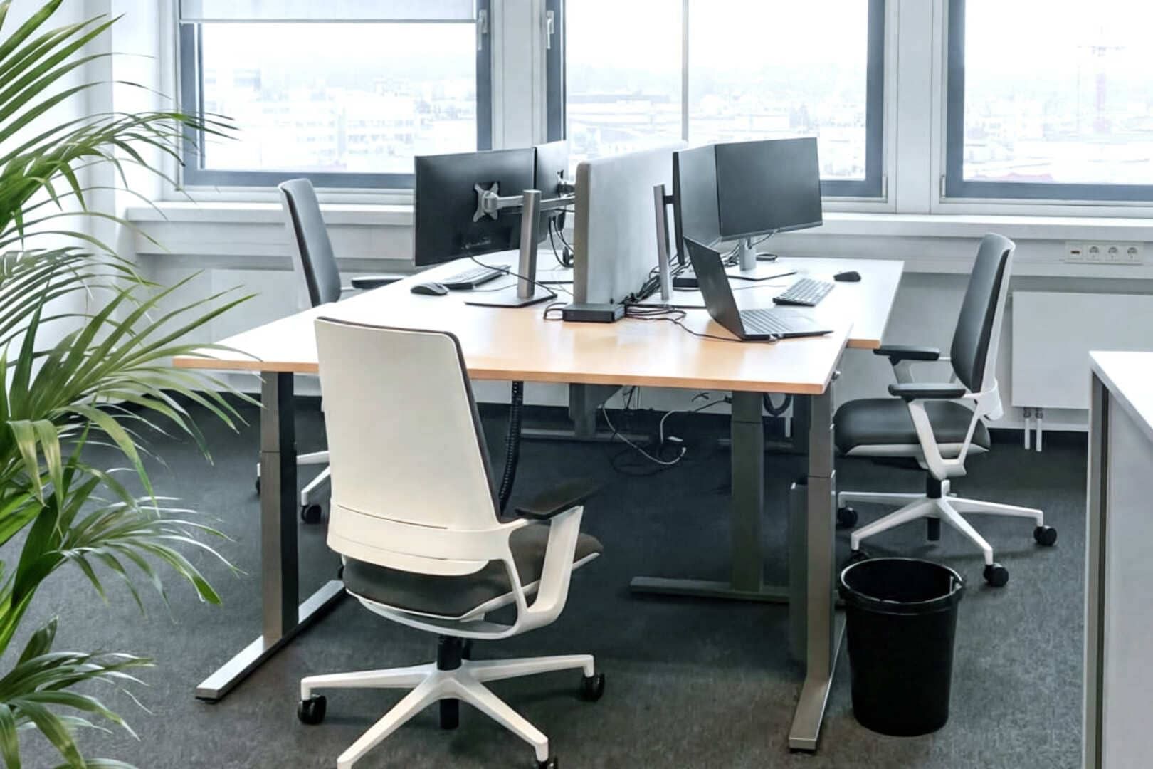 Open Space dedicated desk — Coworking Space Stuttgart, Stuttgart