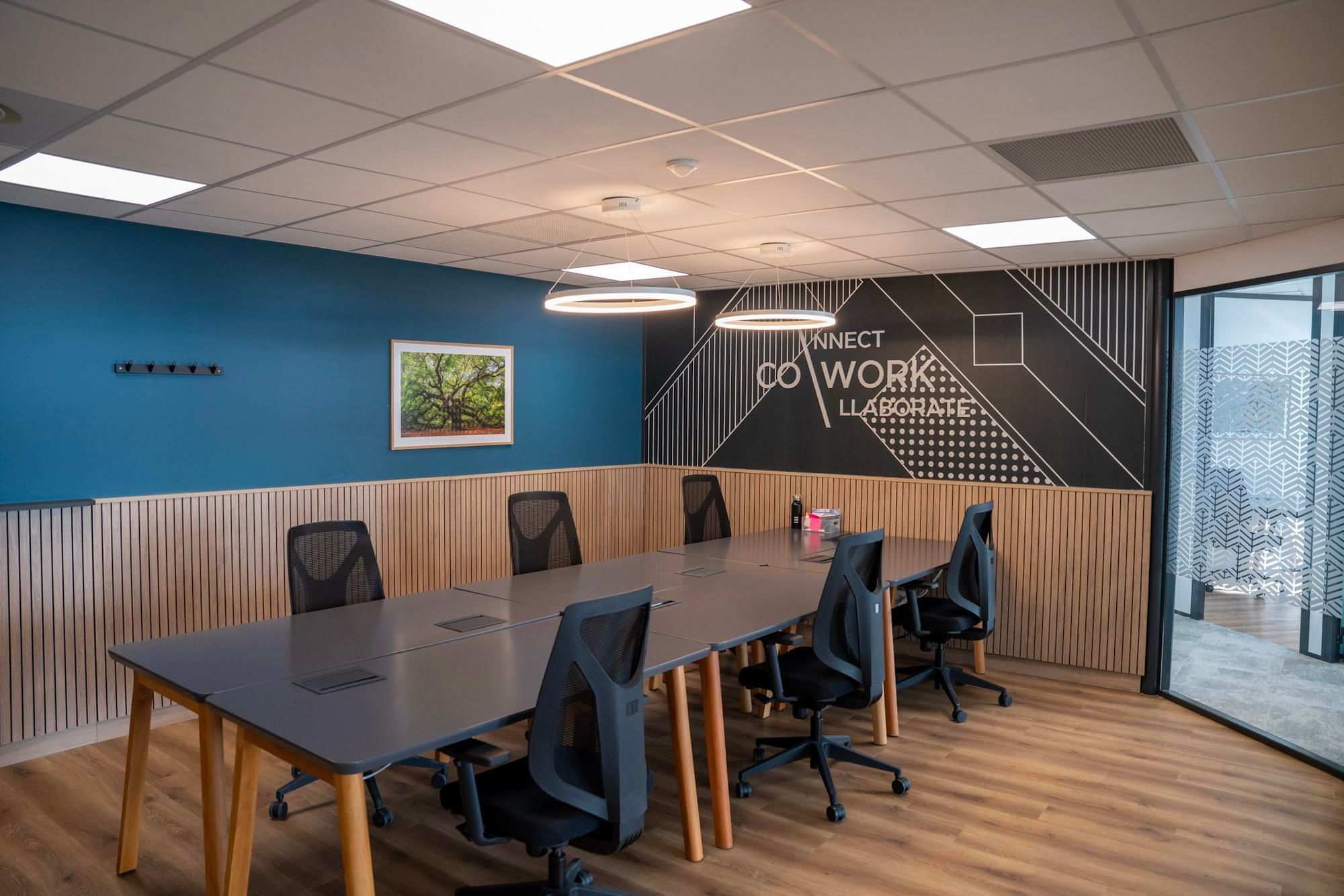 Salle 4 Personnes — Flex-O Nice Aéroport, Nice